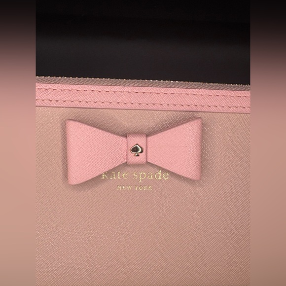 Kate Spade Hazel Court Lacey Pink Wallet Sleek Design - Picture 4 of 5